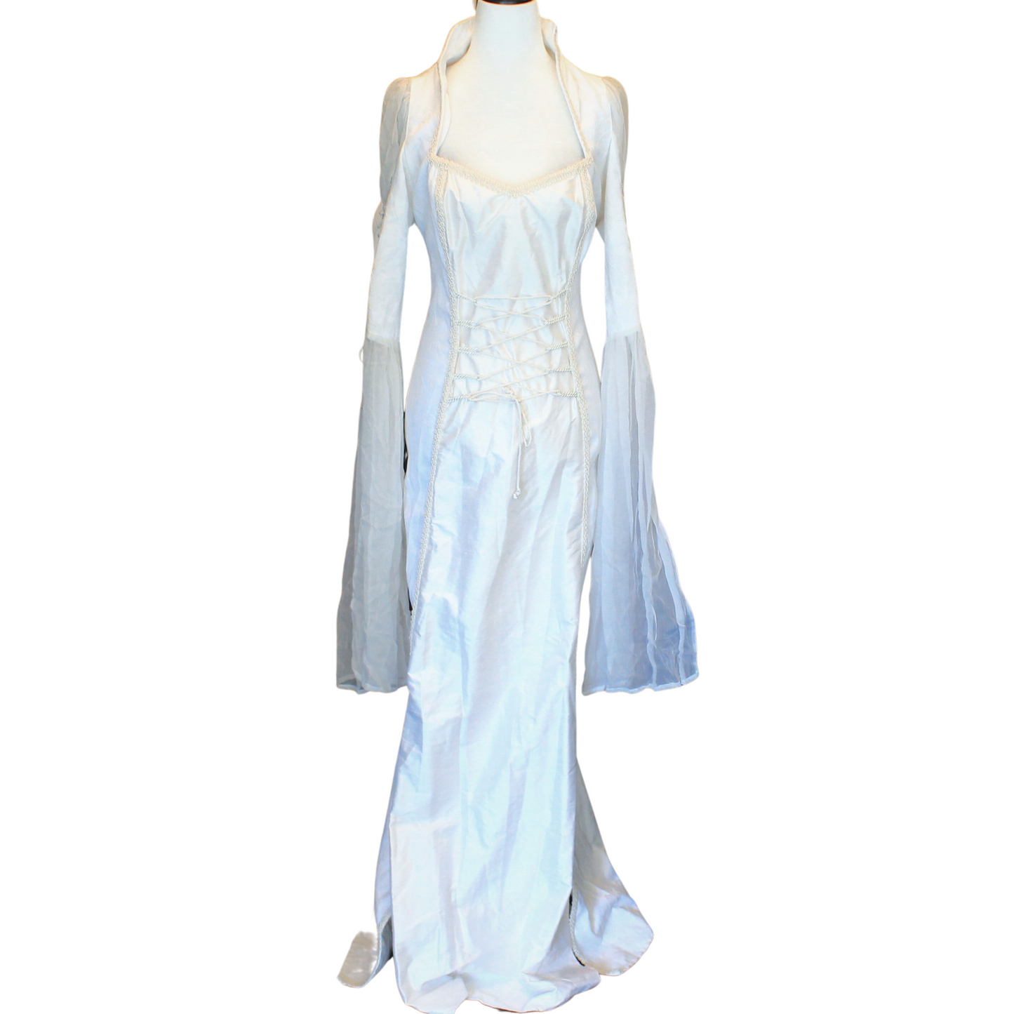 The VM Bethany Gown