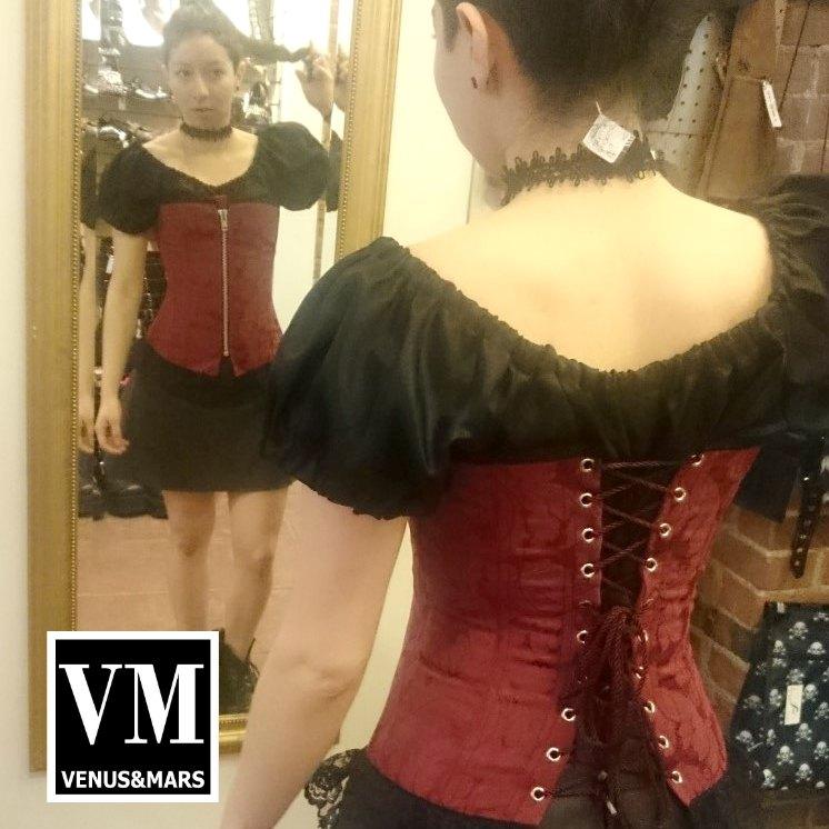 FAQ - How Do I Tie my Corset?