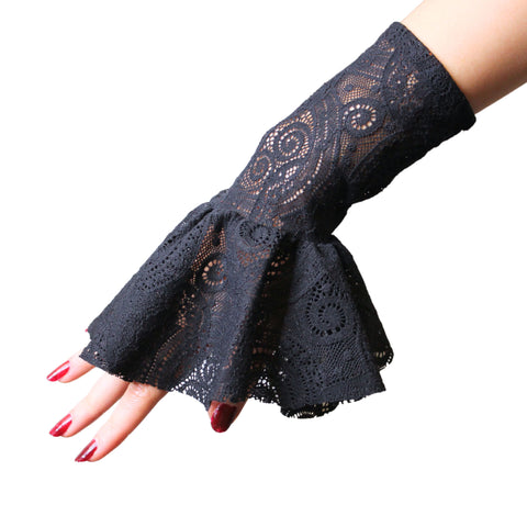 The VM Black Lace Bell Gloves