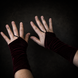 Short Velvet Pointe Gloves