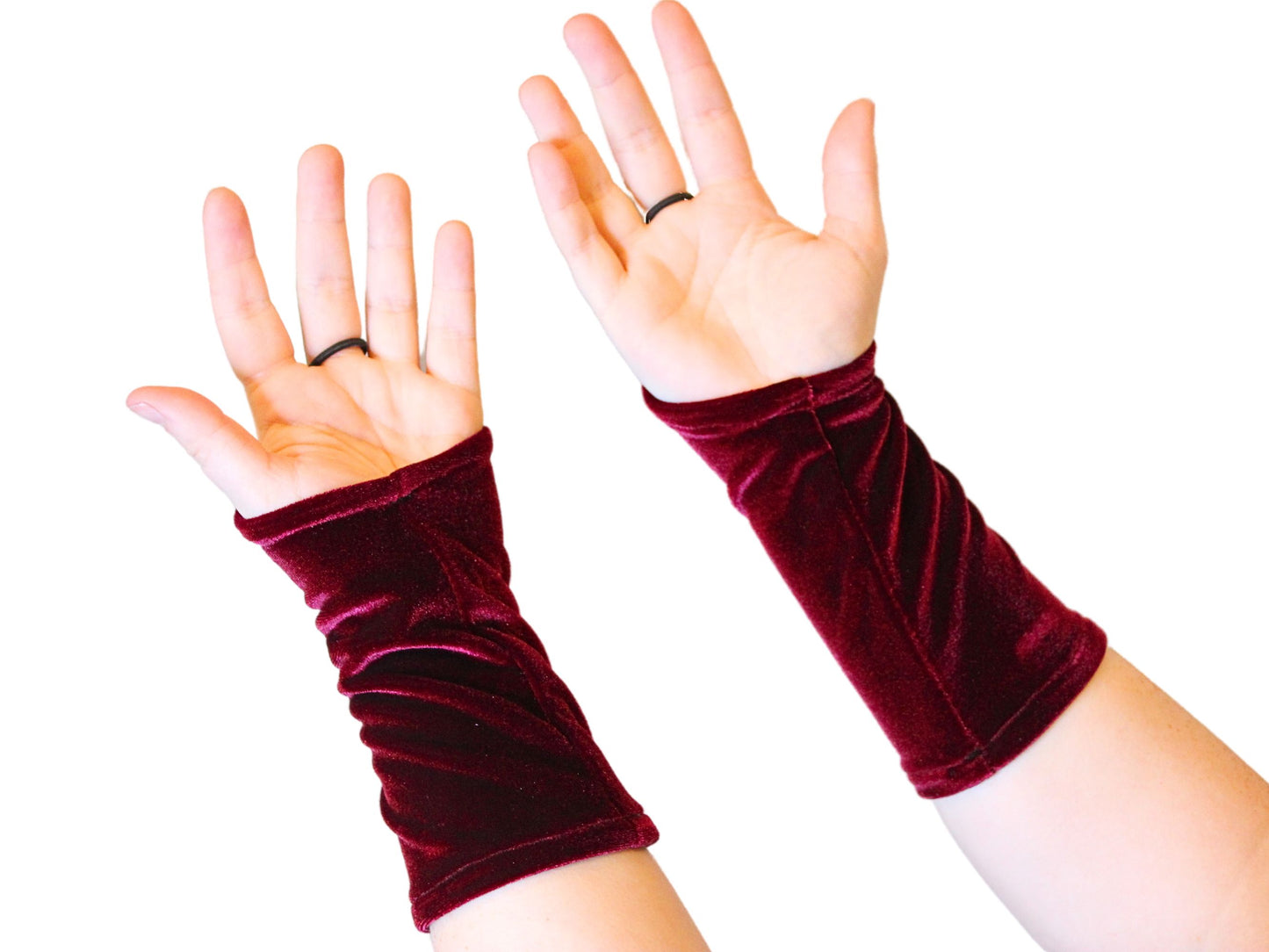 The VM Short Velvet Pointe Gloves