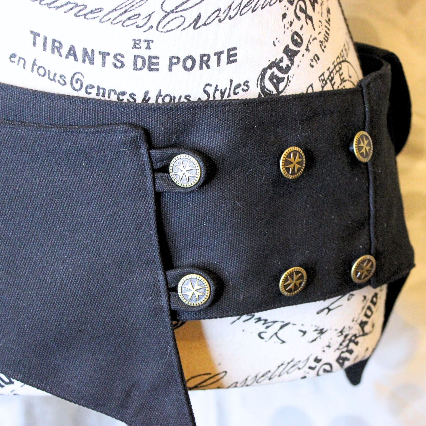 The VM Multi Point Pocket Belt (with Button Closure)